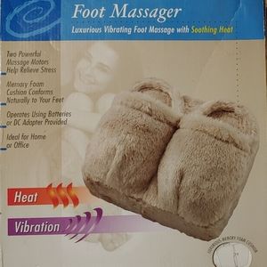 NWOT Fur Lined Heated Foot Massager